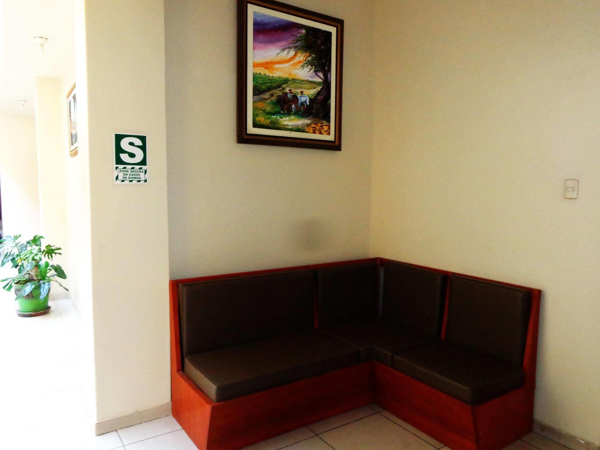 Hotel Colon Plaza Ica Exterior foto